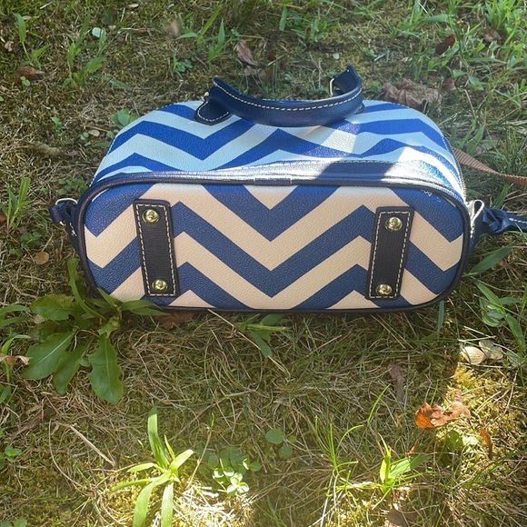 ⭐️ HOST PICK ⭐️ NWOT Tag Dooney & Burke Purse - Picture 15 of 15